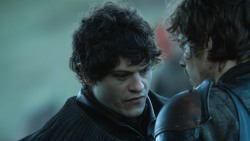 extant_GameOfThrones_4x08-TheMountainAndTheViper_1235