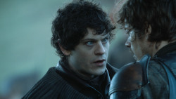 extant_GameOfThrones_4x08-TheMountainAndTheViper_1237