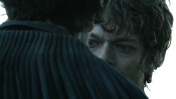 extant_GameOfThrones_4x08-TheMountainAndTheViper_1245