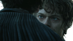 extant_GameOfThrones_4x08-TheMountainAndTheViper_1247
