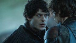 extant_GameOfThrones_4x08-TheMountainAndTheViper_1251