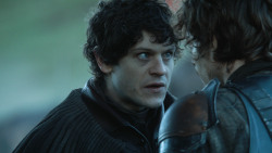 extant_GameOfThrones_4x08-TheMountainAndTheViper_1252
