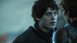 extant_GameOfThrones_4x08-TheMountainAndTheViper_1261
