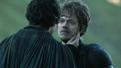 extant_GameOfThrones_4x08-TheMountainAndTheViper_1270