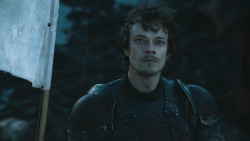 extant_GameOfThrones_4x08-TheMountainAndTheViper_1352