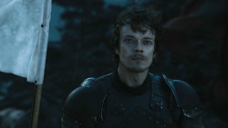 extant_GameOfThrones_4x08-TheMountainAndTheViper_1354