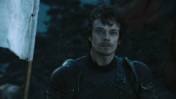 extant_GameOfThrones_4x08-TheMountainAndTheViper_1355