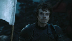 extant_GameOfThrones_4x08-TheMountainAndTheViper_1357