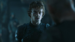 extant_GameOfThrones_4x08-TheMountainAndTheViper_1556