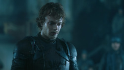 extant_GameOfThrones_4x08-TheMountainAndTheViper_1658