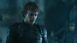 extant_GameOfThrones_4x08-TheMountainAndTheViper_1659