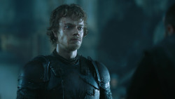 extant_GameOfThrones_4x08-TheMountainAndTheViper_1665
