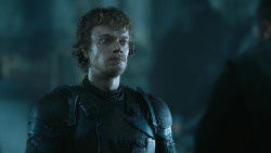 extant_GameOfThrones_4x08-TheMountainAndTheViper_1666