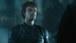 extant_GameOfThrones_4x08-TheMountainAndTheViper_1668