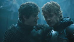 extant_GameOfThrones_4x08-TheMountainAndTheViper_1726