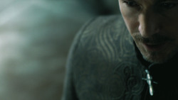 extant_GameOfThrones_4x08-TheMountainAndTheViper_1956