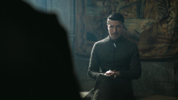 extant_GameOfThrones_4x08-TheMountainAndTheViper_1977