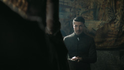 extant_GameOfThrones_4x08-TheMountainAndTheViper_1979