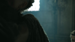 extant_GameOfThrones_4x08-TheMountainAndTheViper_2440