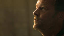 extant_GameOfThrones_4x08-TheMountainAndTheViper_3153
