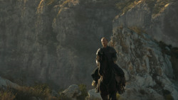 extant_GameOfThrones_4x08-TheMountainAndTheViper_3305