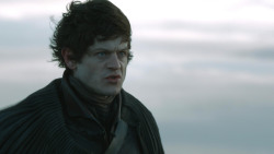 extant_GameOfThrones_4x08-TheMountainAndTheViper_3422
