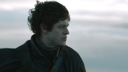 extant_GameOfThrones_4x08-TheMountainAndTheViper_3425