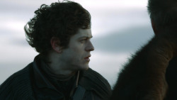 extant_GameOfThrones_4x08-TheMountainAndTheViper_3471