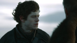 extant_GameOfThrones_4x08-TheMountainAndTheViper_3473