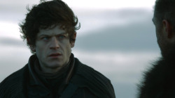 extant_GameOfThrones_4x08-TheMountainAndTheViper_3490