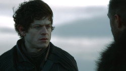 extant_GameOfThrones_4x08-TheMountainAndTheViper_3492