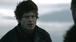 extant_GameOfThrones_4x08-TheMountainAndTheViper_3499