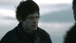 extant_GameOfThrones_4x08-TheMountainAndTheViper_3502