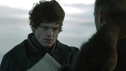 extant_GameOfThrones_4x08-TheMountainAndTheViper_3525