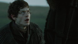 extant_GameOfThrones_4x08-TheMountainAndTheViper_3535