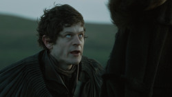 extant_GameOfThrones_4x08-TheMountainAndTheViper_3540