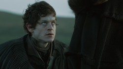 extant_GameOfThrones_4x08-TheMountainAndTheViper_3556