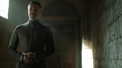 extant_GameOfThrones_4x08-TheMountainAndTheViper_3677
