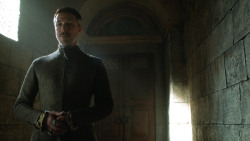 extant_GameOfThrones_4x08-TheMountainAndTheViper_3693