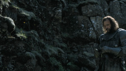 extant_GameOfThrones_4x08-TheMountainAndTheViper_3830