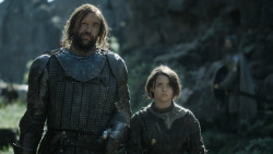 extant_GameOfThrones_4x08-TheMountainAndTheViper_4002