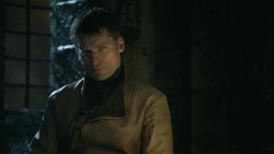 extant_GameOfThrones_4x08-TheMountainAndTheViper_4195