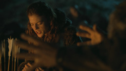 extant_GameOfThrones_4x09-TheWatchersOnTheWall_0451