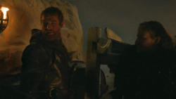 extant_GameOfThrones_4x09-TheWatchersOnTheWall_1370