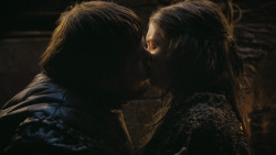 extant_GameOfThrones_4x09-TheWatchersOnTheWall_1661