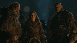 extant_GameOfThrones_4x09-TheWatchersOnTheWall_1941