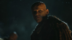 extant_GameOfThrones_4x09-TheWatchersOnTheWall_1942