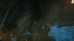 extant_GameOfThrones_4x09-TheWatchersOnTheWall_2500