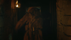 extant_GameOfThrones_4x09-TheWatchersOnTheWall_2534