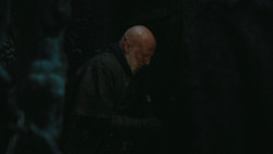 extant_GameOfThrones_4x09-TheWatchersOnTheWall_3023